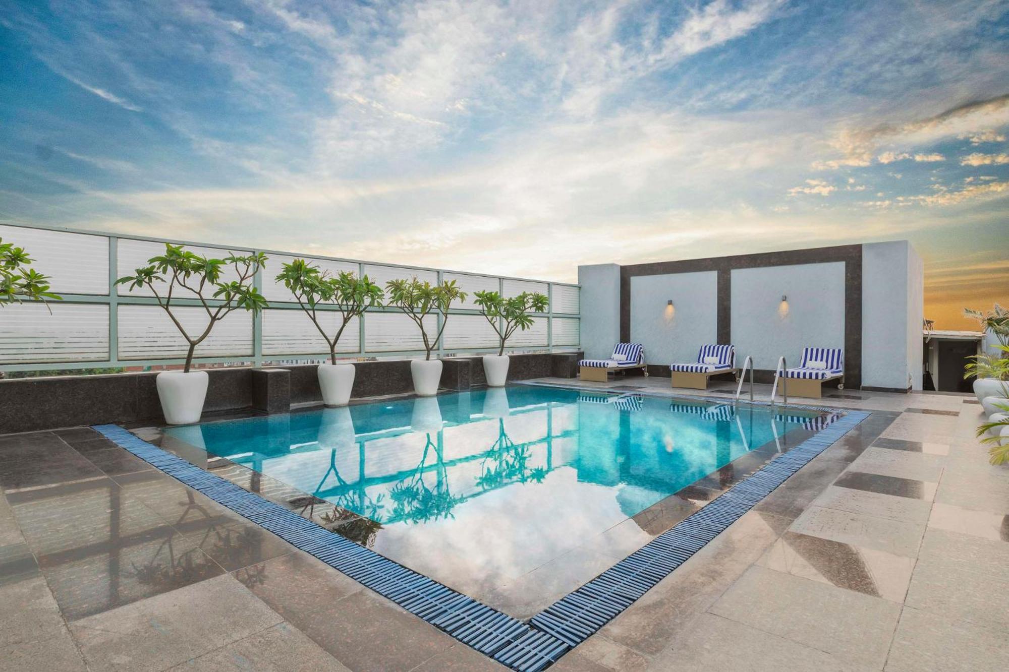 Country Inn & Suites By Radisson, Gurugram Sector 12 Gurgaon Eksteriør billede